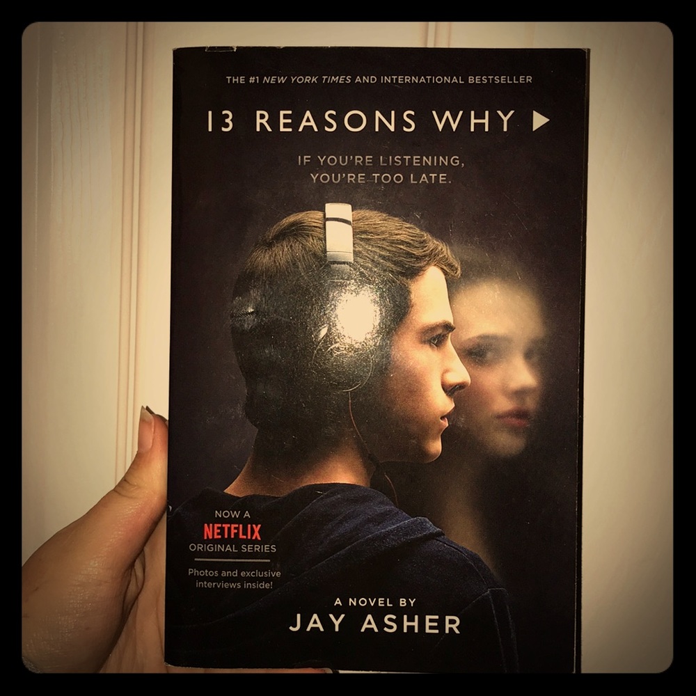 13 reasons why book (price is adjustable ) ❤️❤️❤️